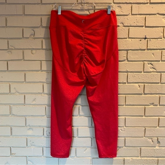 Zyia Leggings Light N Tight Cross Front Red Leopard Print Ruched Back Size 20 - Picture 3 of 6